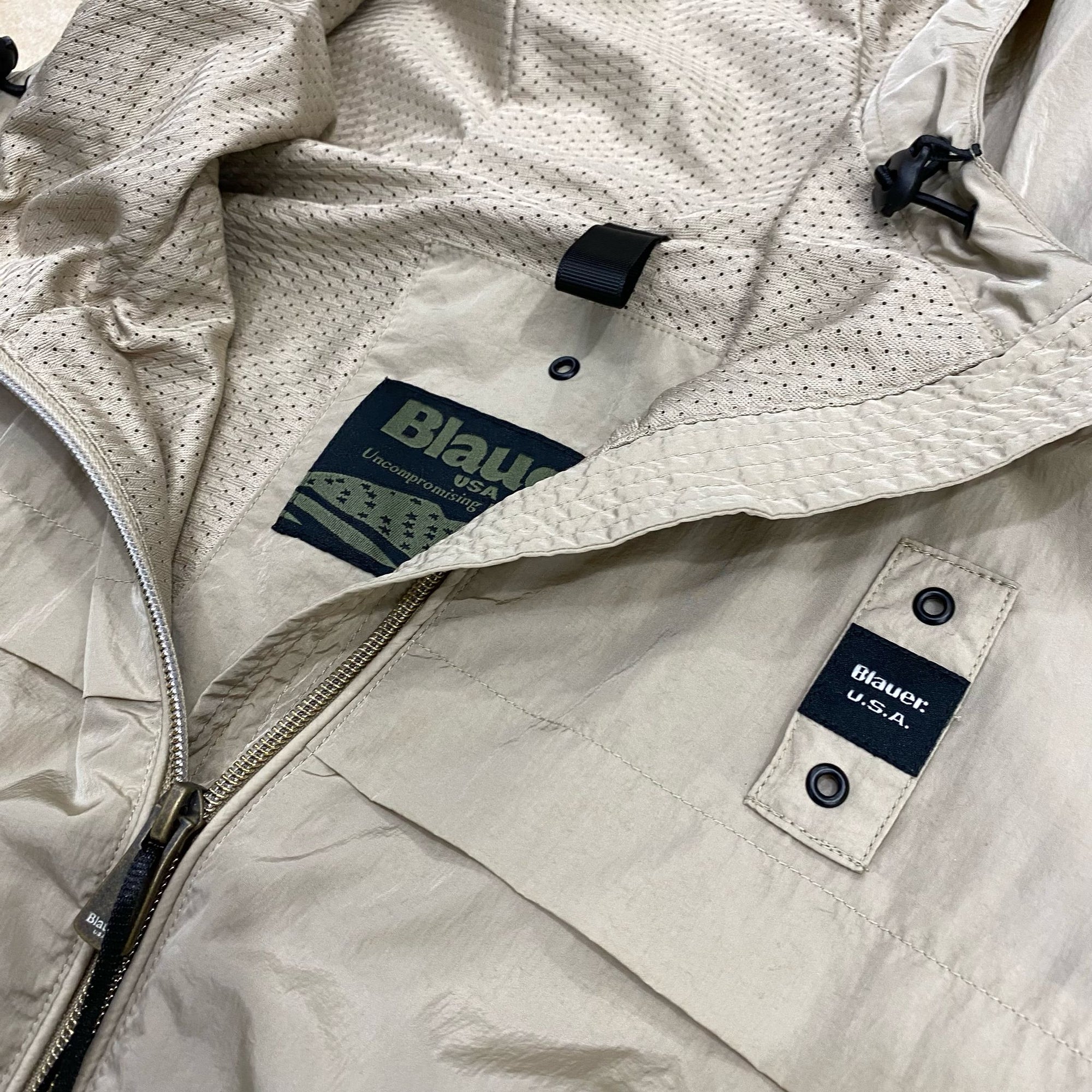 Blauer giubbino traspirante da donna con cappuccio Burrage 25SBLDC01328-007131 283 beige
