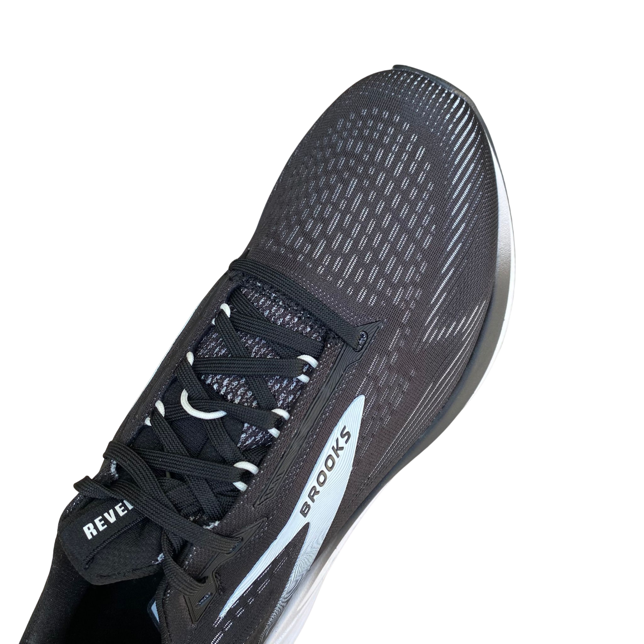 Particolare della tomaia traspirante delle scarpe Brooks Revel 8 nere da running