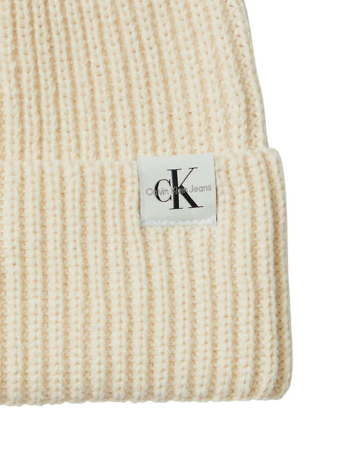Calvin Klein Cappellino MONOGRAM RIB IU0IU00440 Latte - Berretto Maglia Junior Unisex - logo