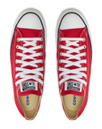 Sneakers Converse Chuck Taylor All Star Classic M9696C rosse basse da adulto, scarpe casual iconiche unisex in tela rossa con suola bianca, vista dall'alto