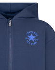 Felpa Converse Junior 9CF391-BFK blu con cappuccio e cerniera zip per ragazzi, hoodie in jersey confortevole con tasche a scivolo e taglio dritto per look casual sportivo, dettaglio logo