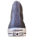 Dettaglio della pelle vintage e suola iconica delle Converse All Star Chuck Taylor per stile autentico e durata superiore - tallone