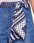Gaudì pantalone jeans da donna largo a vita alta con foulard come cintura 511BD26010 blu chiaro