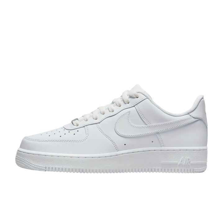 Scopri il comfort e lo stile senza tempo delle Nike Air Force 1 '07, le sneaker ideali per passeggiate in città o giornate casual con un tocco di classe sportiva