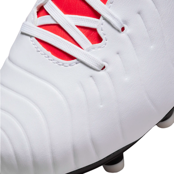 Nike scarpa da calcio da ragazzo Legend 10 Club FG/MG DV4352 100 bianco-nero-cremisi