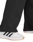 Pantalone donna Adidas Essentials Feel Cozy JC5921 nero con logo ricamato, abbigliamento casual comfort premium, cuciture
