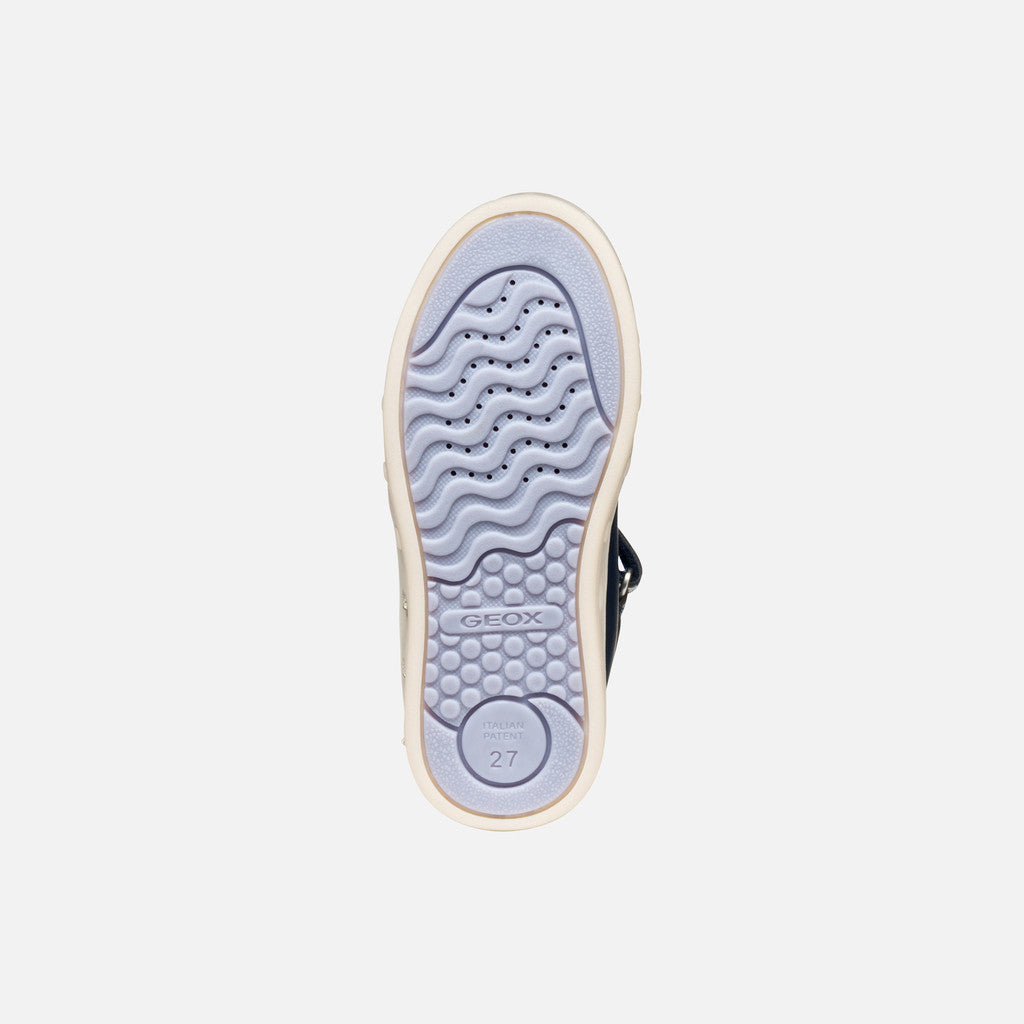 Dettaglio suola Geox con luci integrate, scarpa tempo libero bambina