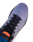 Dettaglio tomaia Saucony Hurricane 25 in mesh traspirante shadow con rinforzi di supporto per running