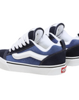 Vans Knu Skool VN0009QCNWD1 sneakers da adulti blu-bianco, vista posteriore con design retrò