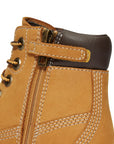Dettaglio della zip laterale dello scarponcino Timberland Junior, progettata per facilitare la calzata dei bambini