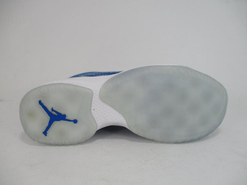 Jordan scarpa da pallacanestro B Fly 881444 402 blu