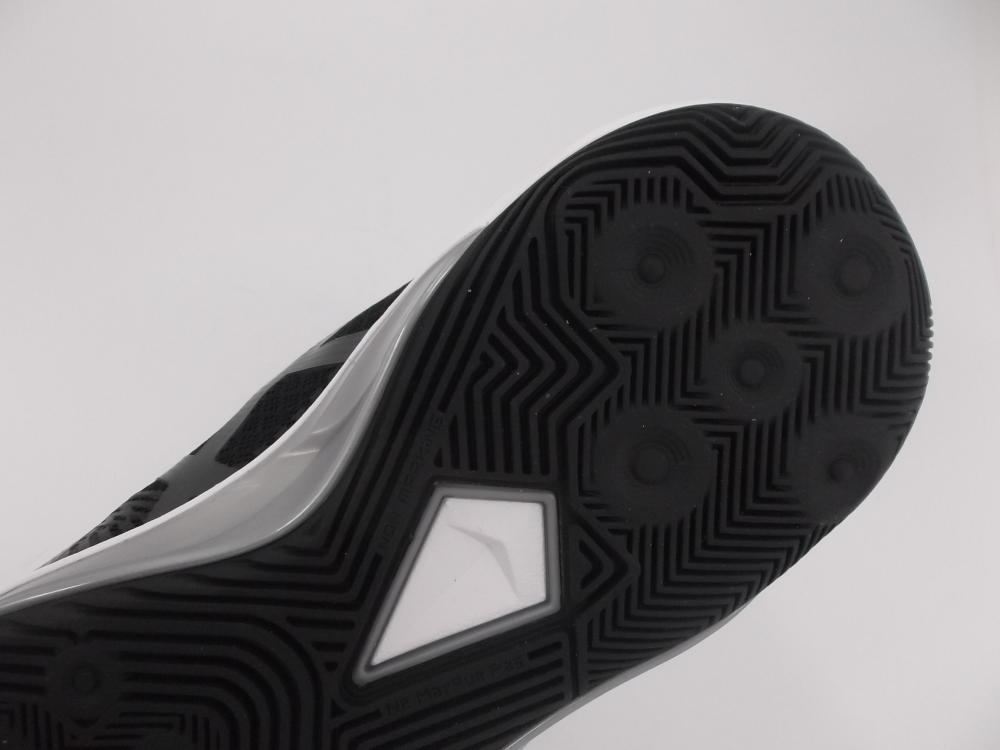 Asics Volley Elite scarpa da pallavolo B700N 9095 black-dark grey