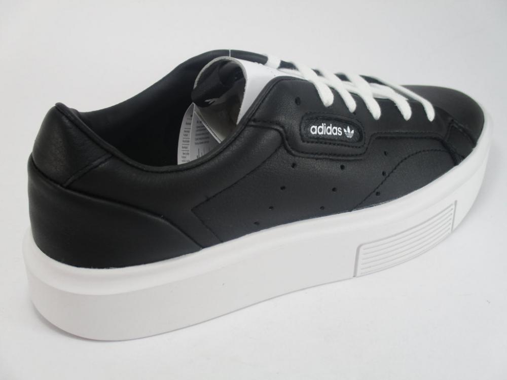 Adidas Originals scarpa sneakers con zeppa da donna Sleek Super W EE4519 nero