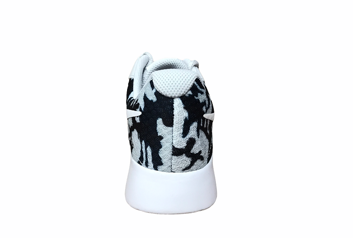 Nike scarpa fitness da donna Tajun Print 820201 010 nero