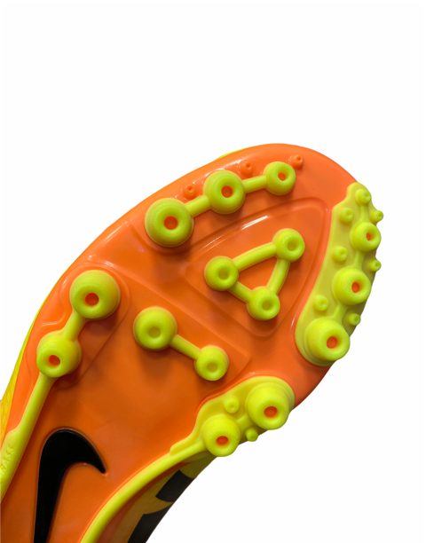 Nike scarpa da calcio da ragazzo Mercurial Victory IV AG 555633 708 giallo arancio
