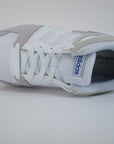 Sneakers Adidas Chaos EF1061 da ragazza, colorazione bianca, design moderno, vista alto tomaia traspirante