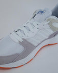Sneakers Adidas Chaos EF1061 da ragazza, colorazione bianca, design moderno, vista laterale punta interna