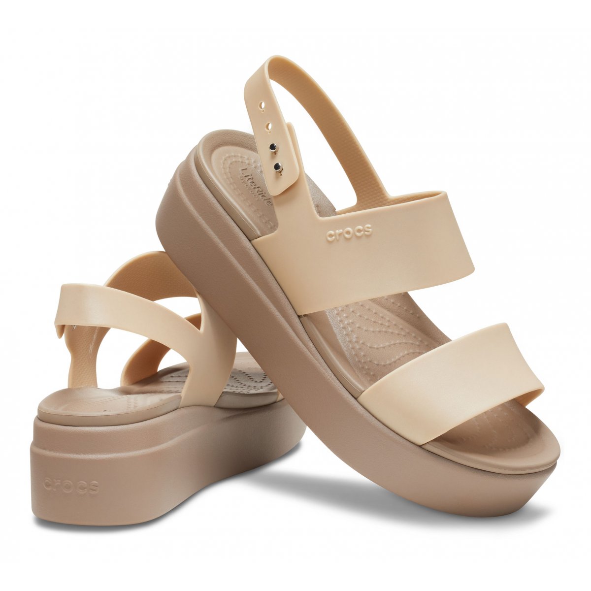 Crocs sandalo da donna Brooklyn Metallic Low Wedge 207641 99P metallic champagne