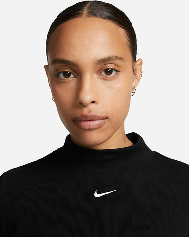 Nike T-Shirt da donna a manica lunga a costine con collo a lupetto DV7880-010 black