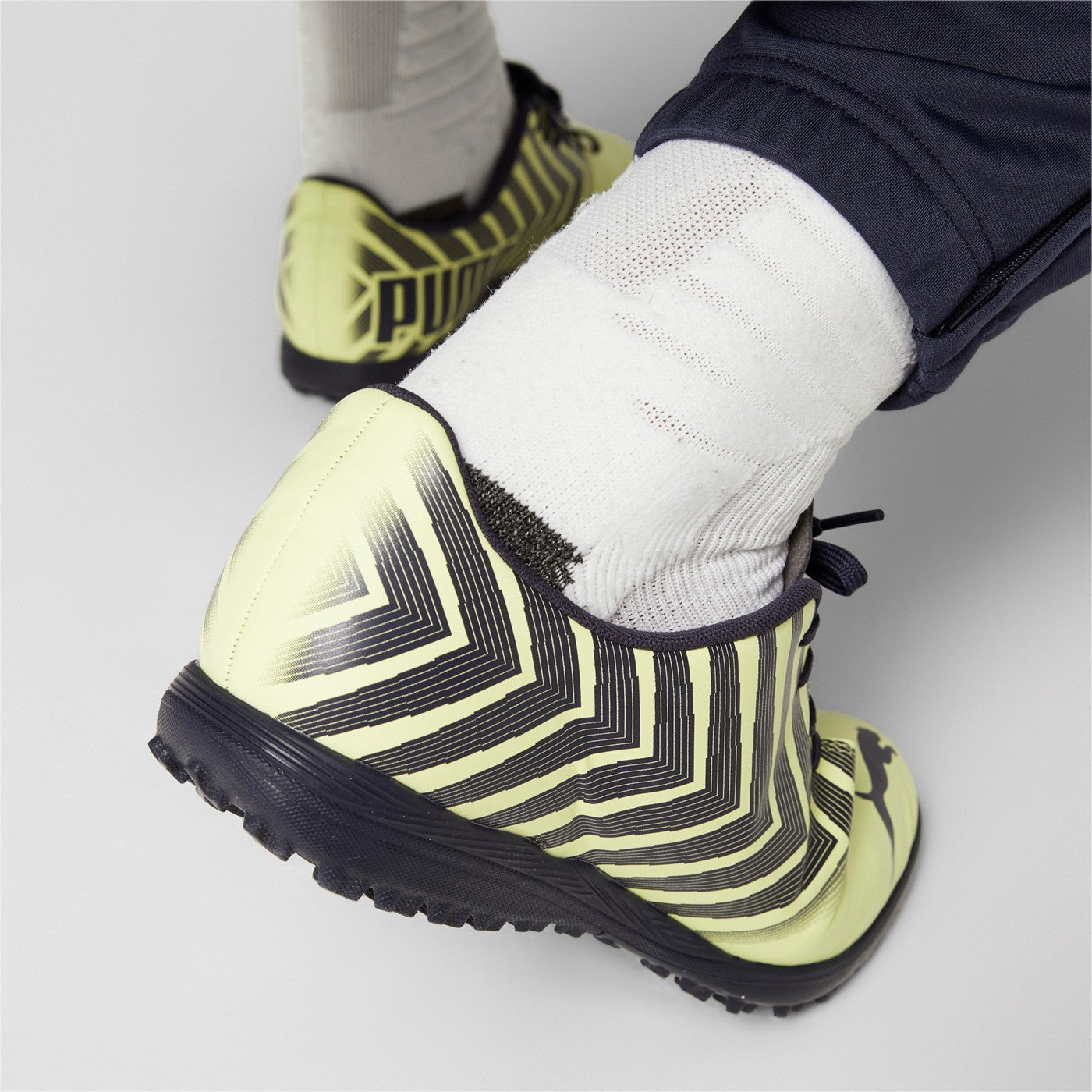 Puma scarpa da calcetto Tacto II TT 106702 05 fresh yellow-parisian night