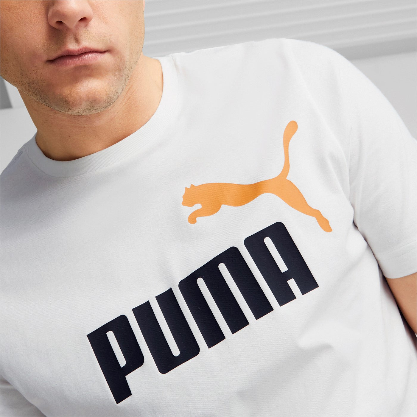 Puma maglietta manica corta da uomo ESS+ 2 stampa Logo grande 586759-58 bianco-blu