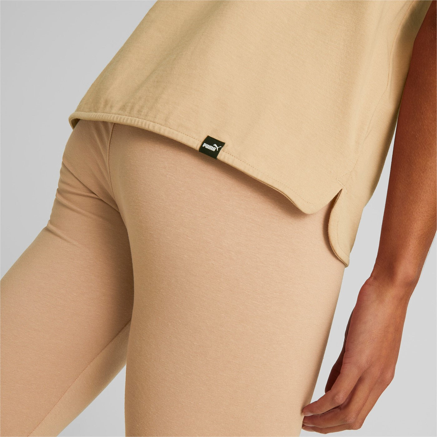 Puma T-shirt da donna manica corta Her Tee 673107-89 dusty tan