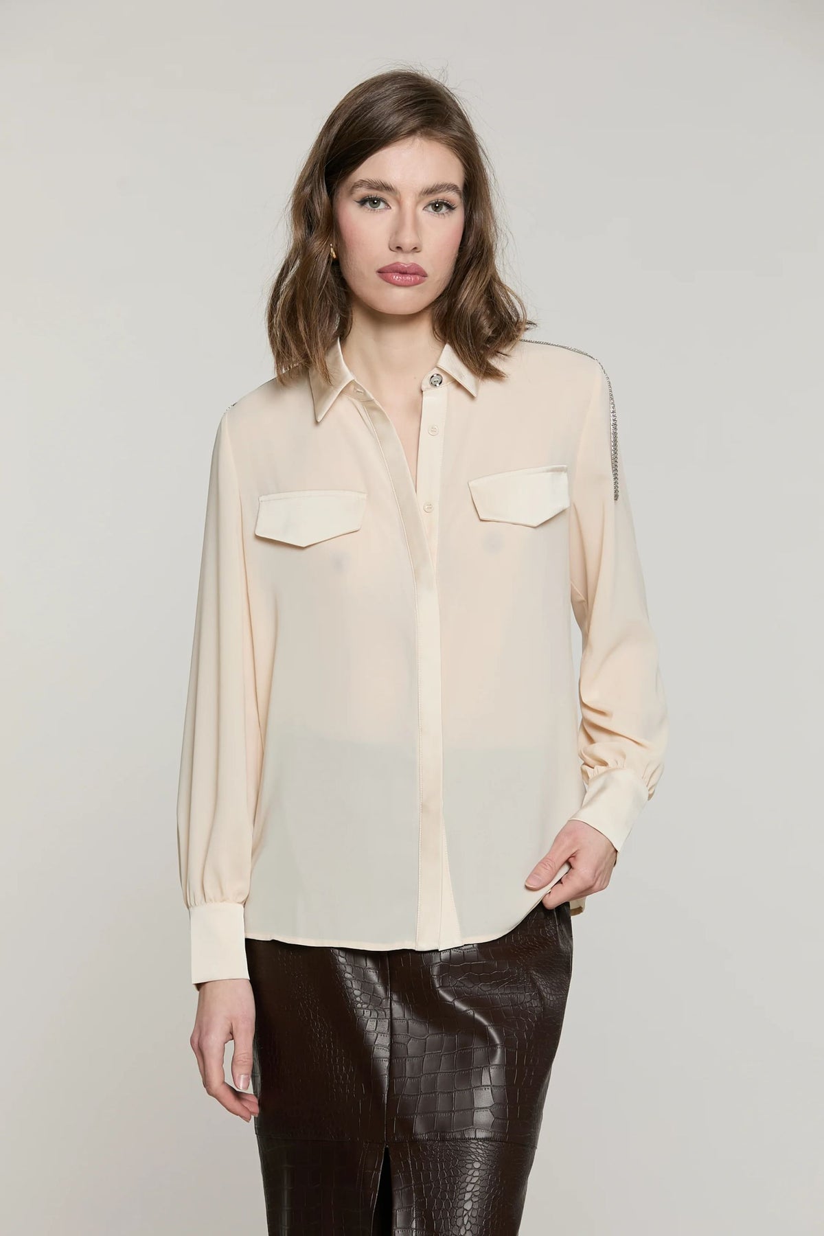 Relish Camicia SERIOUS manica lunga con tasche più patte raso più applicazioni strass SRA2603009012 avorio
