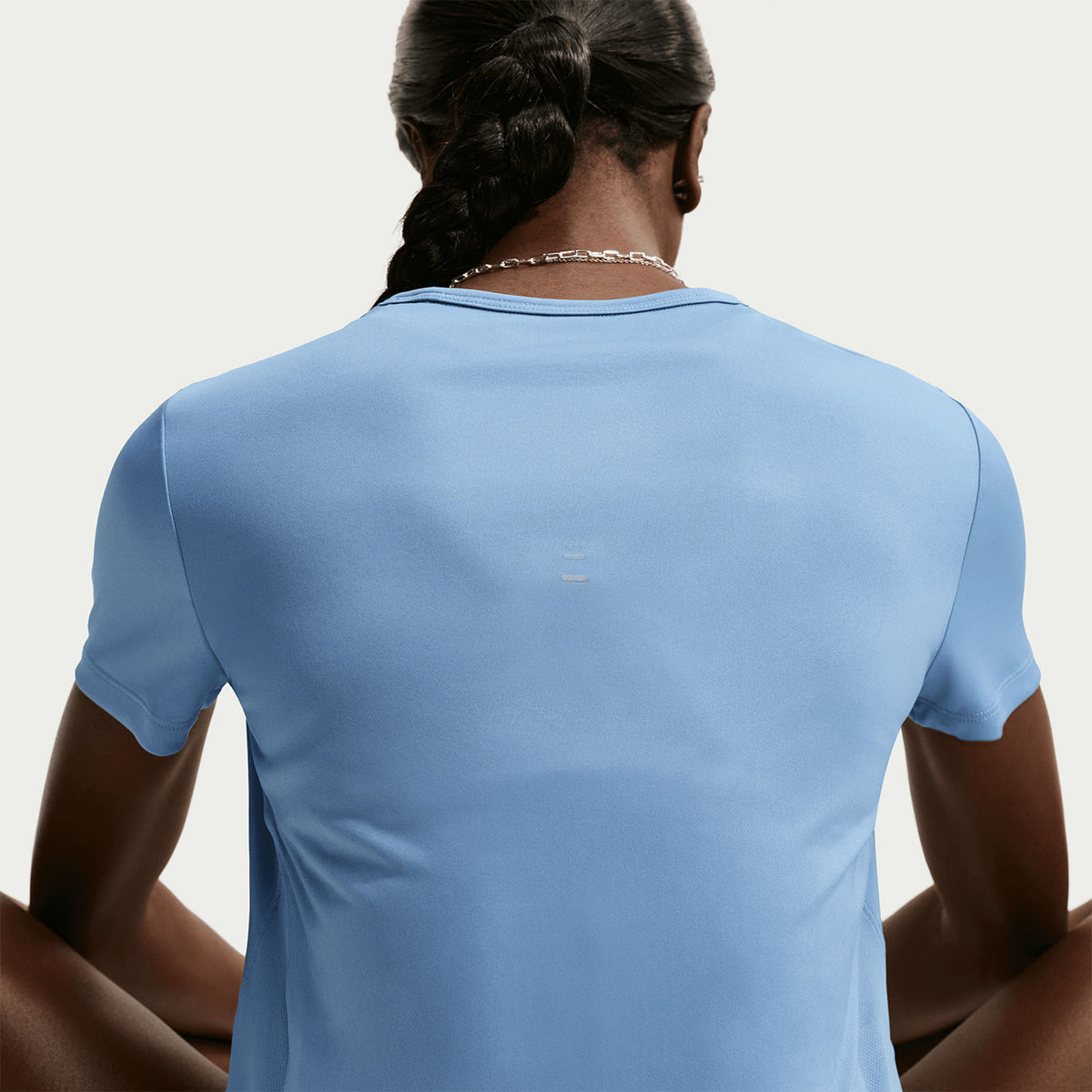 Nike t-shirt da donna manica corta Tempo HQ0648-486 celeste