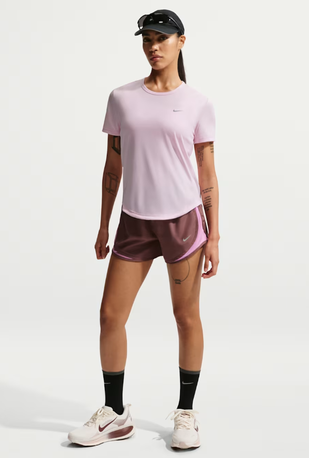 Nike t-shirt running da donna Tempo in Dri-FIT HQ0648-663 rosa