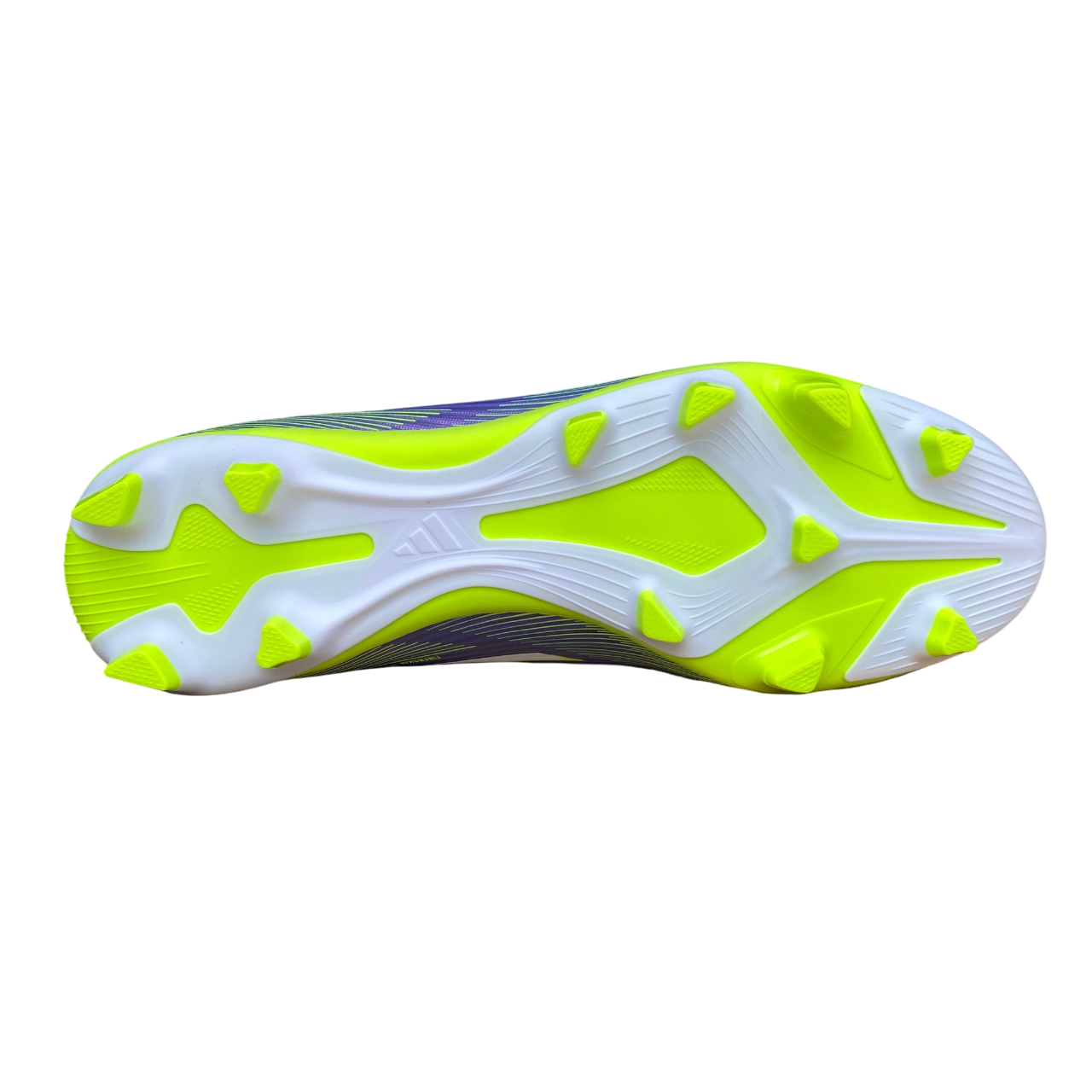 Scarpe da calcio Adidas F50 Club modello JI0043 leggendarie per velocità esplosiva, ritorno dell'icona F50 con DNA speed, suola
