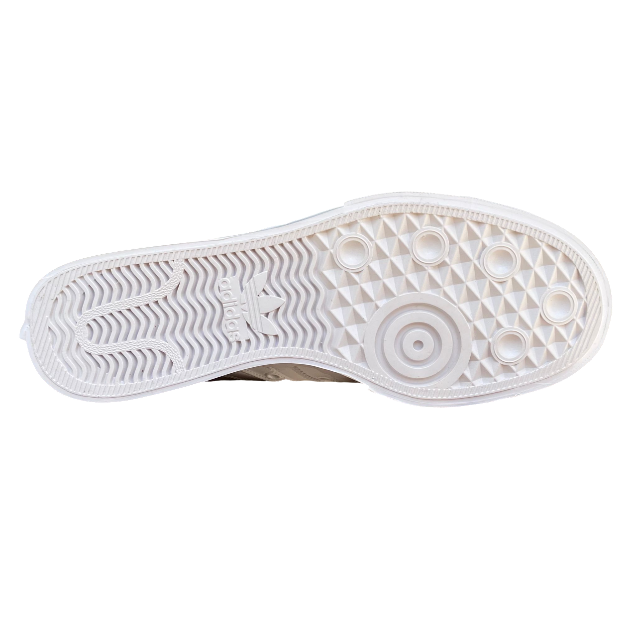 Sneakers Adidas Nizza Platform bianche da donna con suola rialzata, tomaia in canvas, dettagli in pelle e logo Adidas laterale - suola