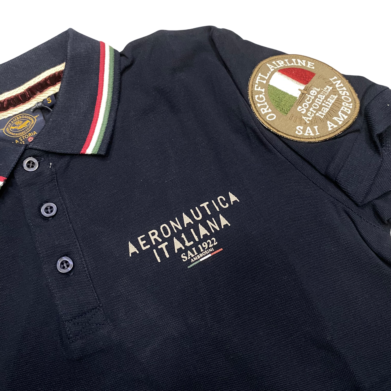 Aeronautica Italiana polo manica corta da uomo con Tricolore Italia sul colletto e patch sulla manica 035803 blu