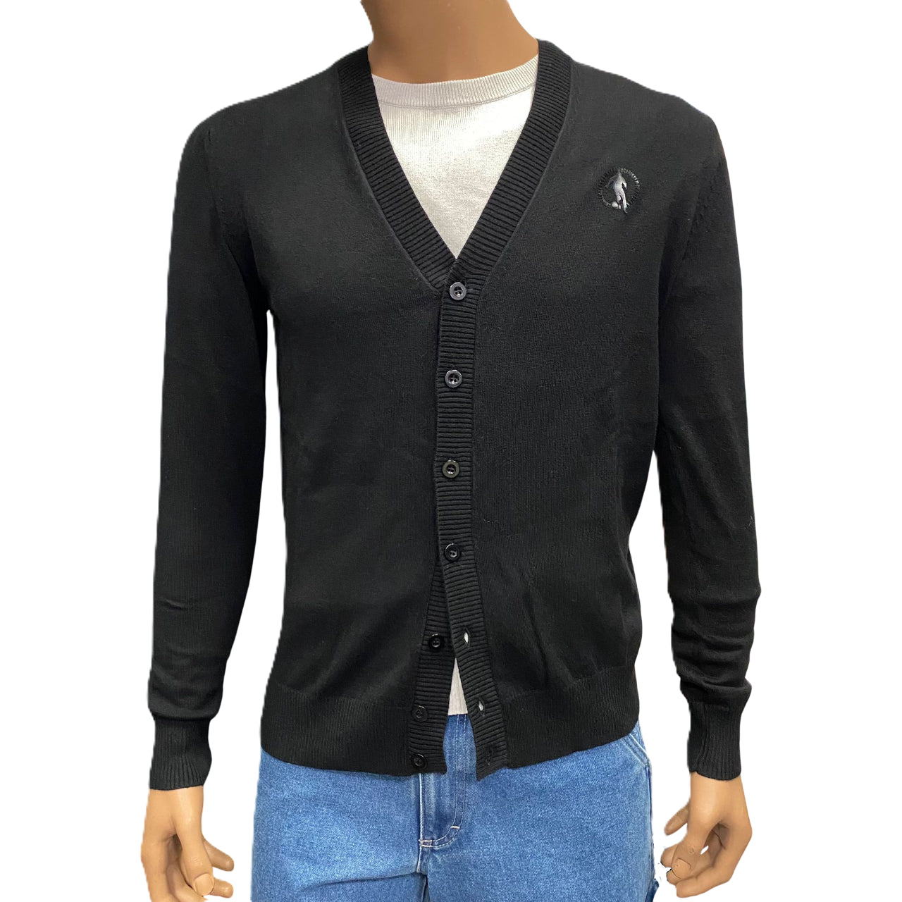 Bikkembergs Cardigan Uomo BMM0984 8000 Nero – Eleganza e Comfort