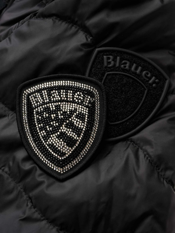 Blauer_donna_piumino_con_cappuccio_Camelia_26SBLDC03169-007455_999_Nero_giubbotto_logo