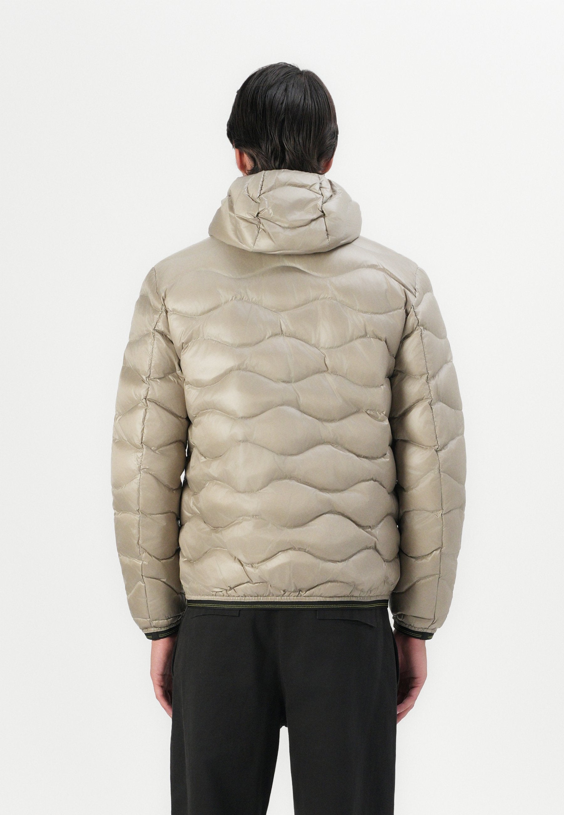 Blauer uomo piumino leggero ad onda  con cappuccio e tasca 26SBLUC03177-006719 915 Beige