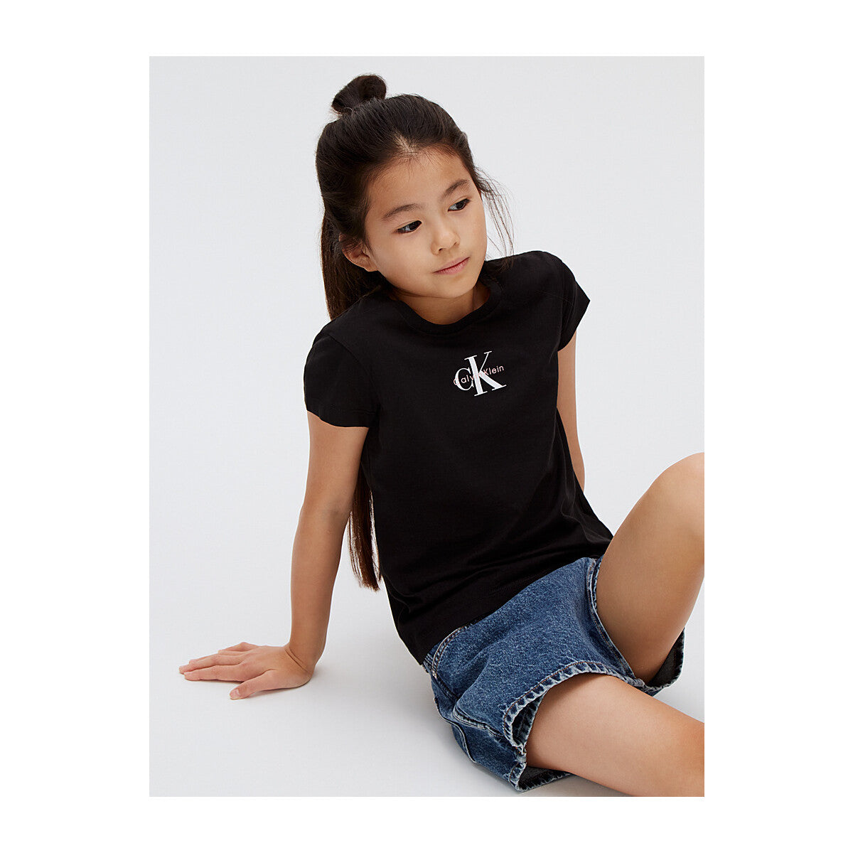 Calvin Klein T-shirt Ragazza Micro Monogram Nera - LVCKSJA15G BEH