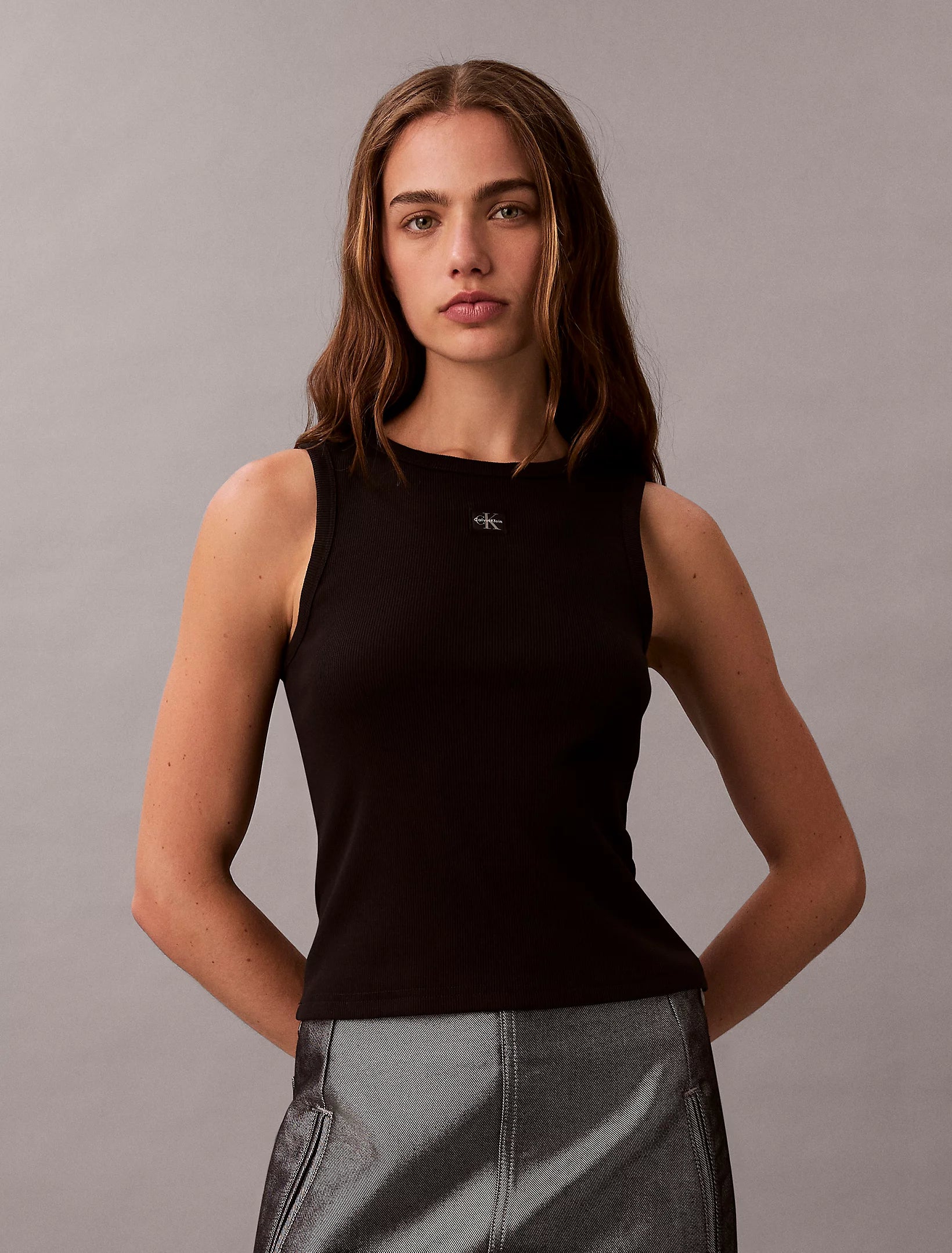 Calvin Klein canotta da donna a Costina con logo LV047C201G nero