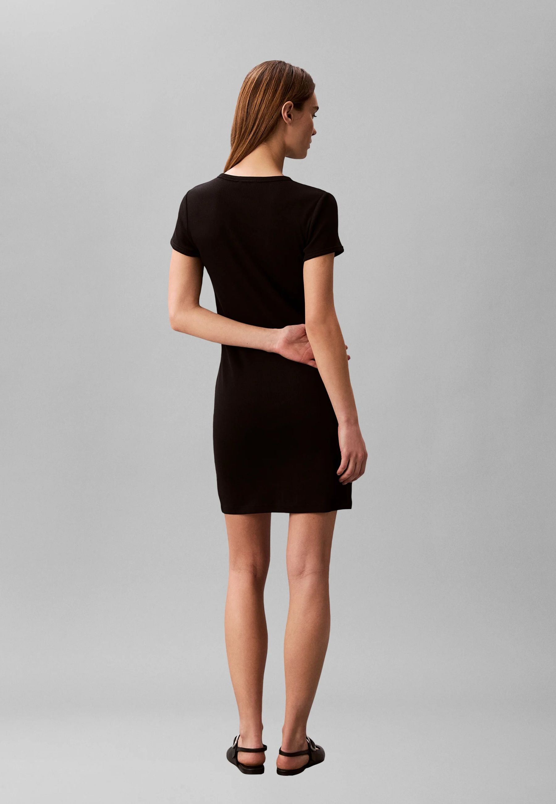 Calvin Klein vestito da donna a costine con logo centrale in tinta LV047F241G UB1 nero