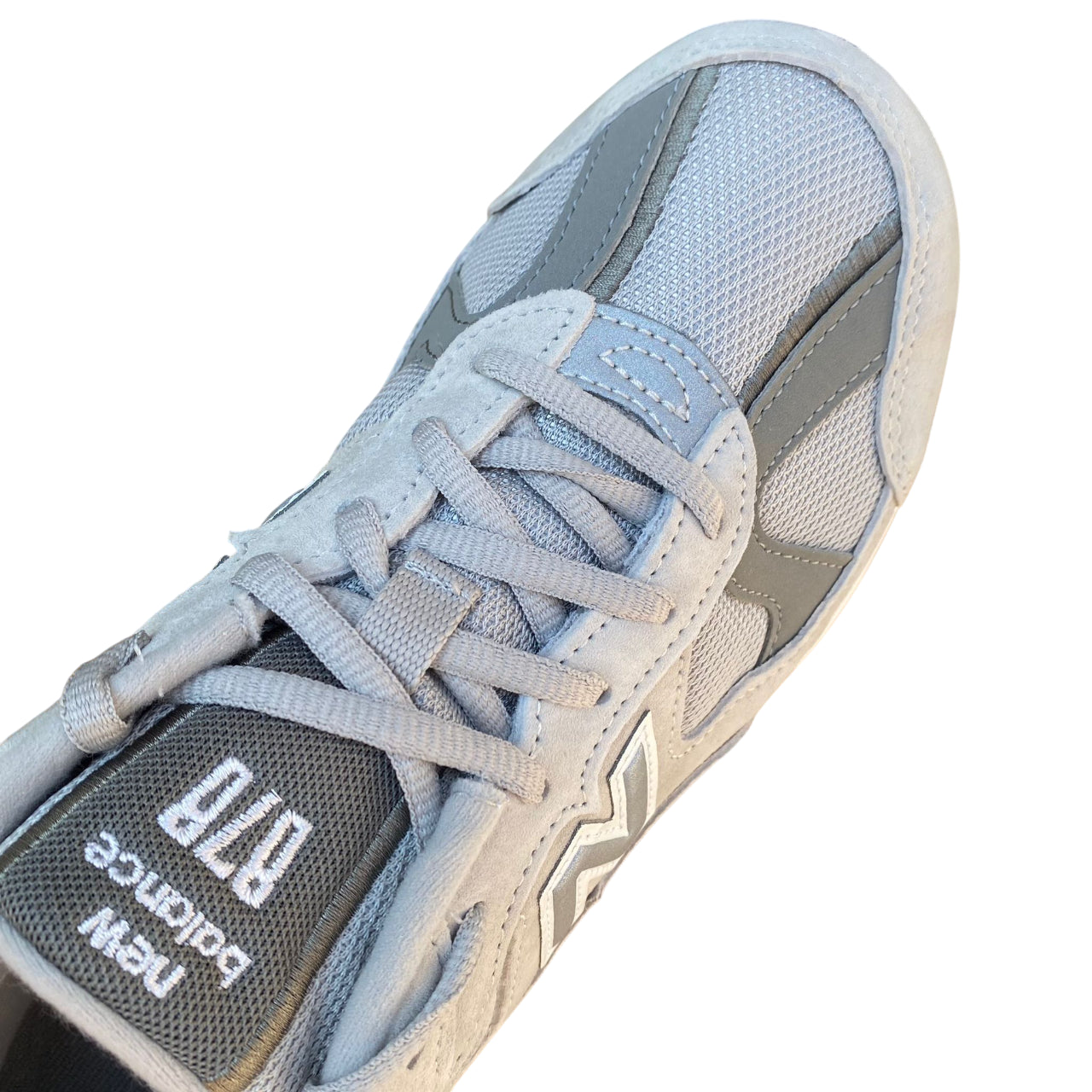 Camoscio e Mesh New Balance CM878MT1 - Materiali Premium Greige
