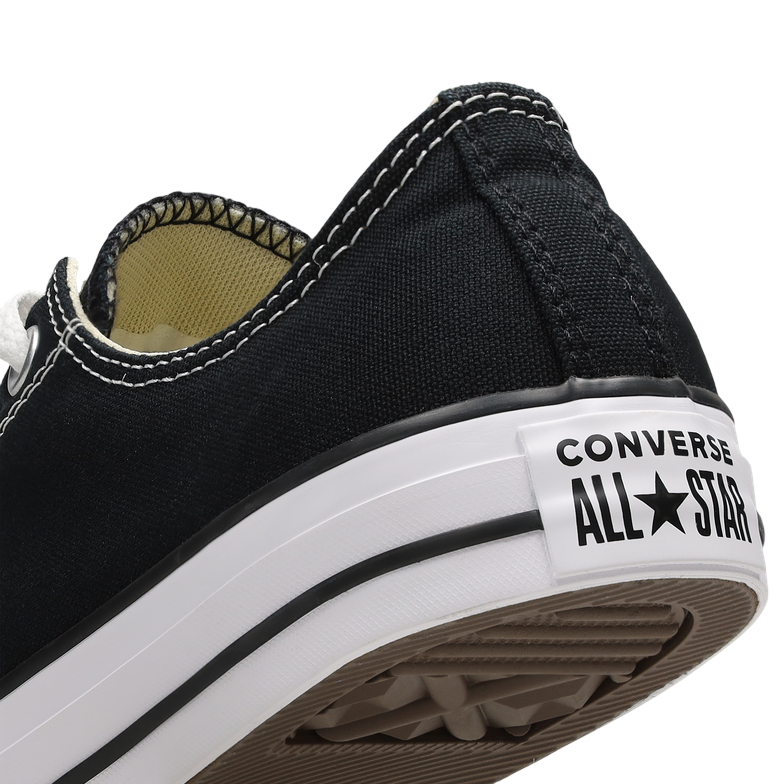 Dettaglio logo Chuck Taylor All Star OX M9166C tallone, sneakers nere basse autentiche Converse