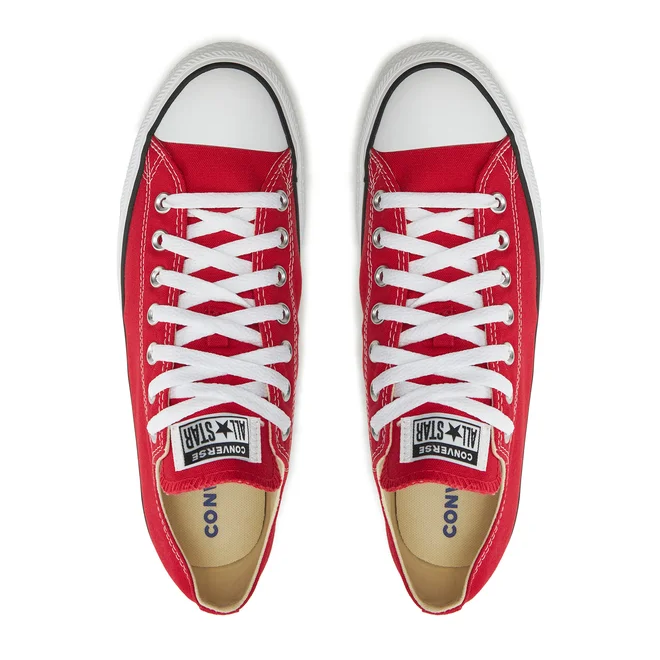 Sneakers Converse Chuck Taylor All Star Classic M9696C rosse basse da adulto, scarpe casual iconiche unisex in tela rossa con suola bianca, vista dall'alto
