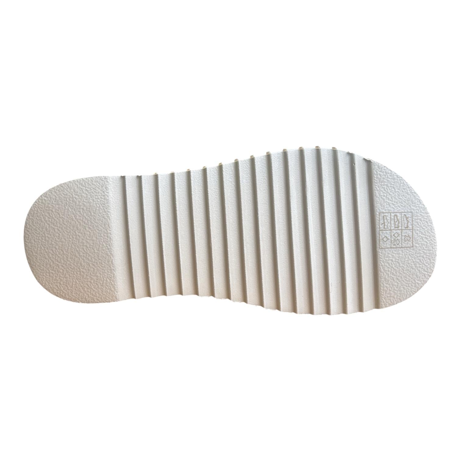 Cult sandalo bianco da donna con zeppa fasce in pelle con borchie e fibbia dorata CLW473701