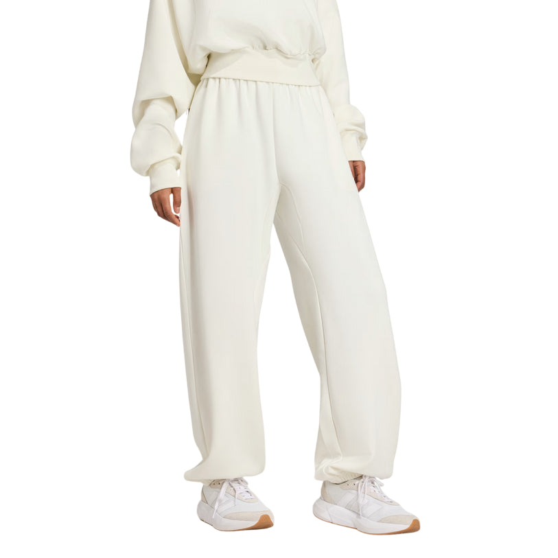 Look casual-chic perfetto per smart working e tempo libero, eleganza e comfort della linea Soft Lux