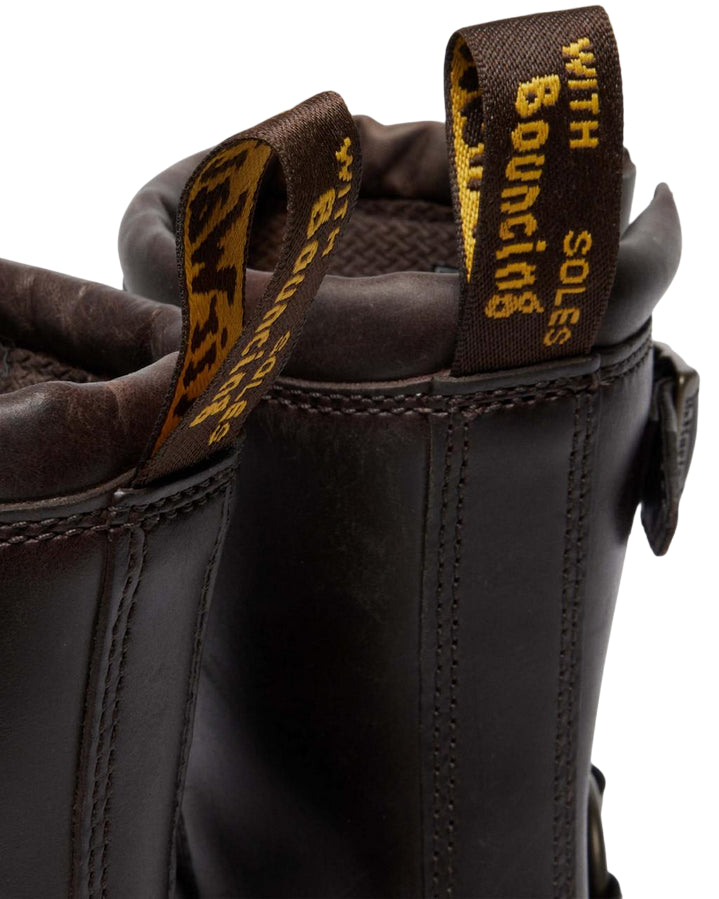 Dr. Martens Anistone Harness 41870200 Marrone | Stivaletti donna biker pelle Crazy Horse - dettaglio logo 