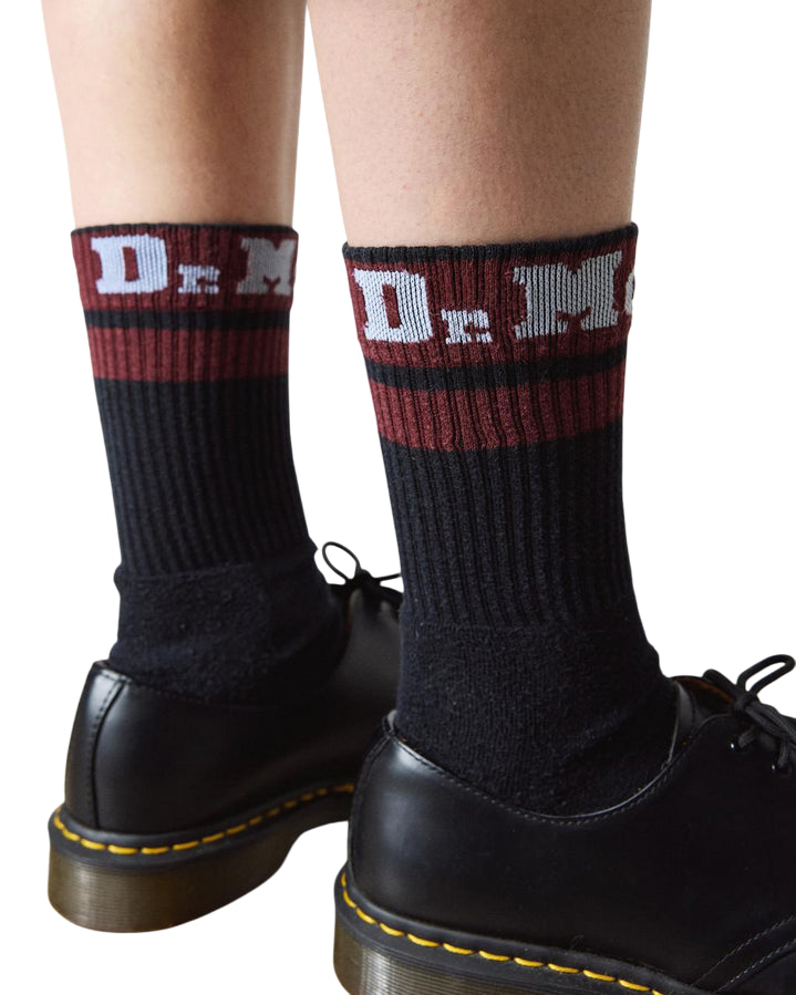 Dr. Martens Calzino Athletic Logo AC681004 Nero – Comfort Iconico - indossato