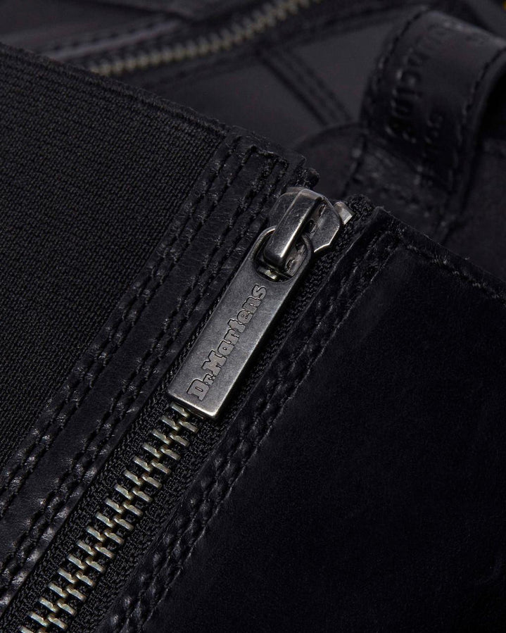 Dr. Martens – Stivale Donna Amaayah Hi 31947001 Nero | Eleganza Cavallerizza, Pelle Orleans Premium, Comfort Urban Bex Squared - zip