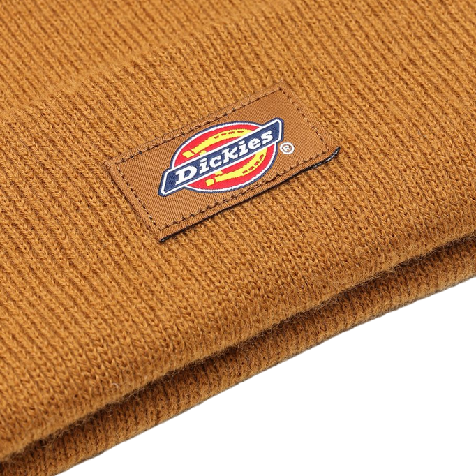 Etichetta Dickies cucita sul berretto Gibsland anatra, simbolo di autenticità e qualità del brand workwear americano