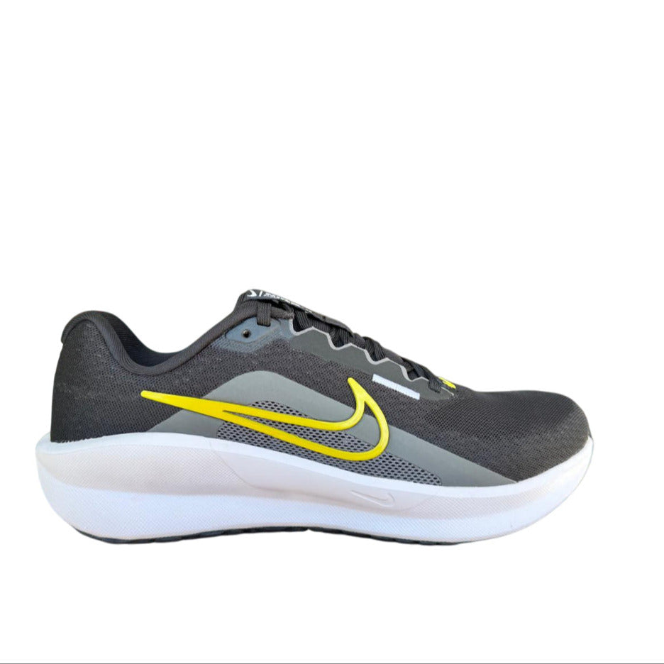 FD6454-014 Nike Scarpa running Uomo