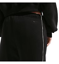 Nike pantalonne sportivo donna Studio Fleece Mid-Rise Wide-Leg Scallop Pants IQ3170-001 nero