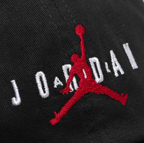 Jordan berretto con visiera curva da ragazzi Brim Adjustable 9A0569-023 nero